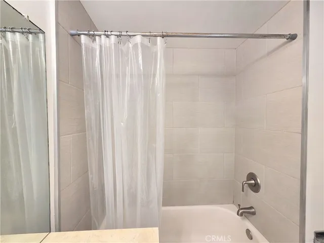 $2,795 | 375 Atlantic Avenue, Unit 502, Long Beach, CA 90802