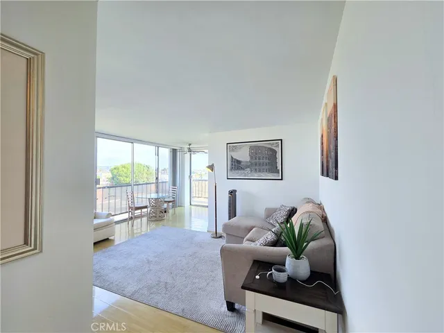 $2,795 | 375 Atlantic Avenue, Unit 502, Long Beach, CA 90802