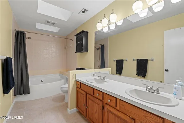 $530,000 | 31 Chesterfield Lake Drive, Beaufort, SC 29906