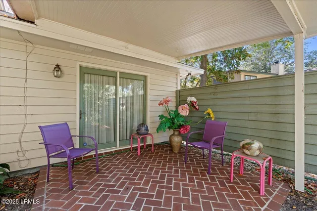 $530,000 | 31 Chesterfield Lake Drive, Beaufort, SC 29906