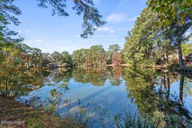 $530,000 | 31 Chesterfield Lake Drive, Beaufort, SC 29906