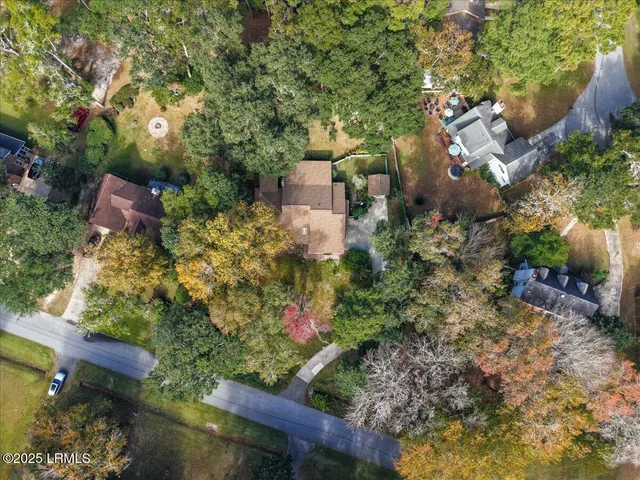 $530,000 | 31 Chesterfield Lake Drive, Beaufort, SC 29906