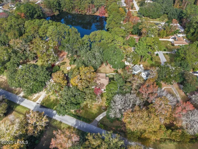 $530,000 | 31 Chesterfield Lake Drive, Beaufort, SC 29906