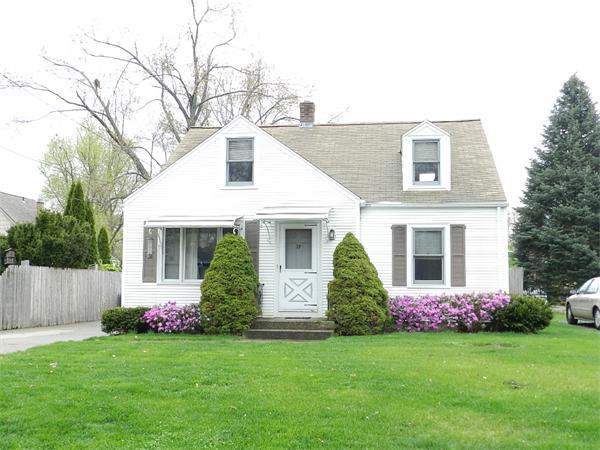 17 Clough Street Springfield, MA 01118 - Photo 1 of 27