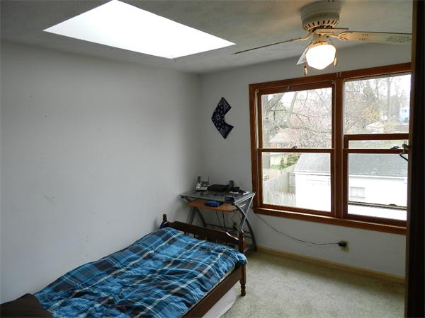 17 Clough Street Springfield, MA 01118 - Photo 16 of 27