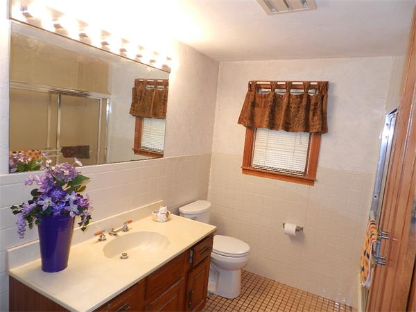 17 Clough Street Springfield, MA 01118 - Photo 21 of 27