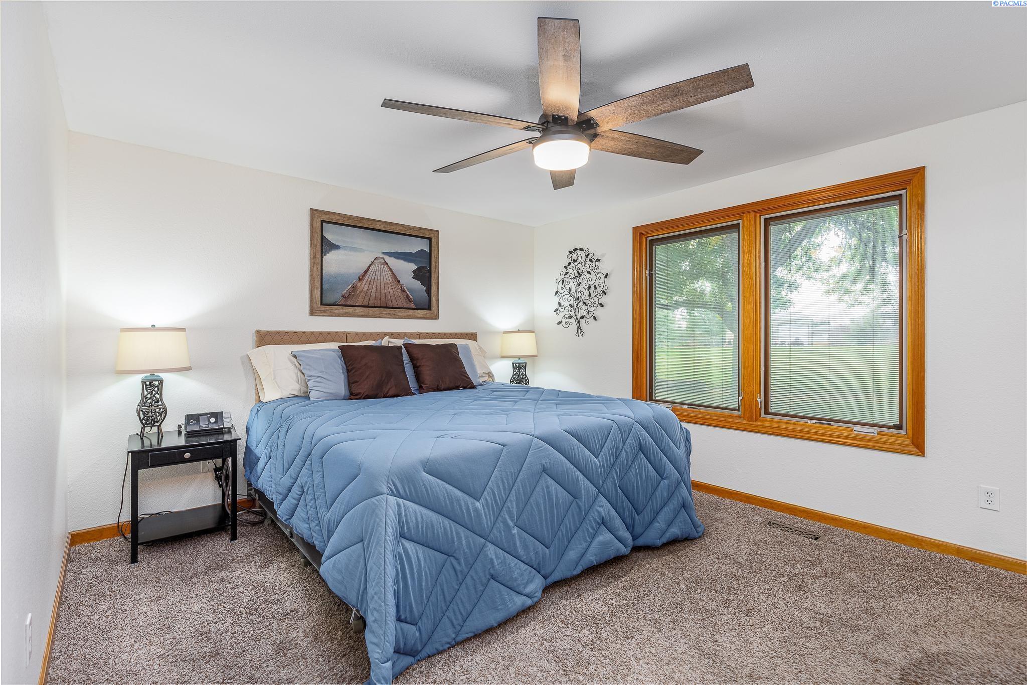 99705 East Reata Road Kennewick, WA 99338 - Photo 17 of 39 Gallery Image 17