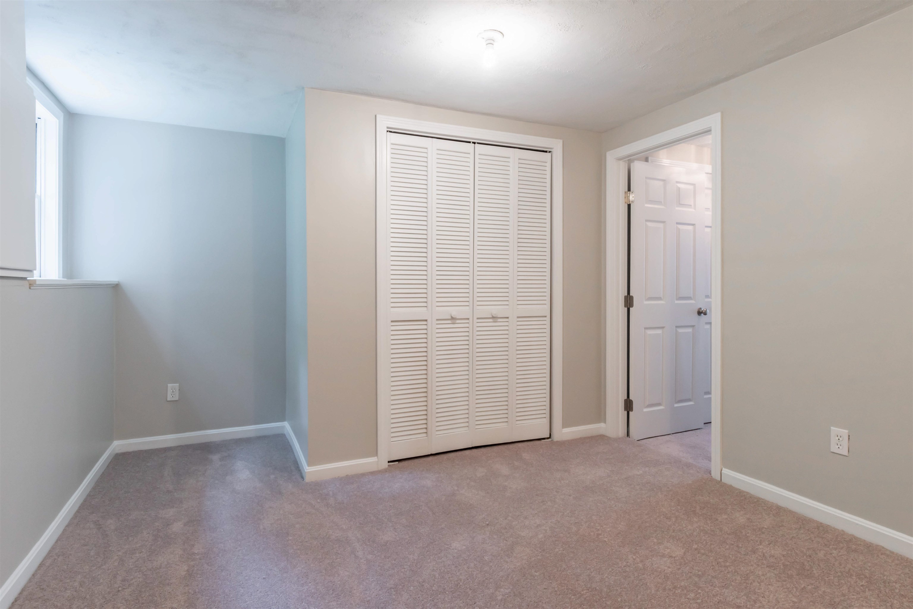 3 Walnut Circle Merrimack, NH 03054 - Photo 21 of 27 Gallery Image 21