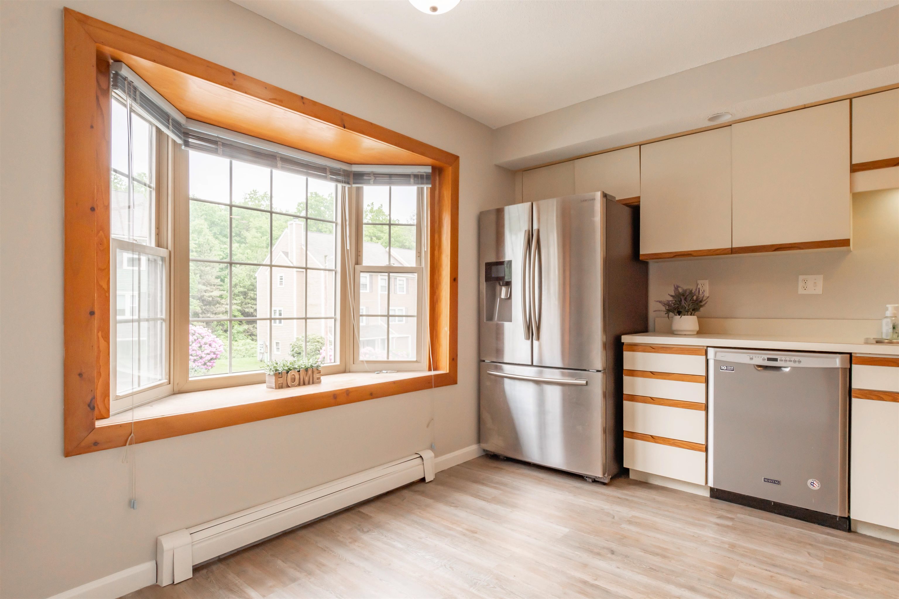 3 Walnut Circle Merrimack, NH 03054 - Photo 5 of 27 Gallery Image 5