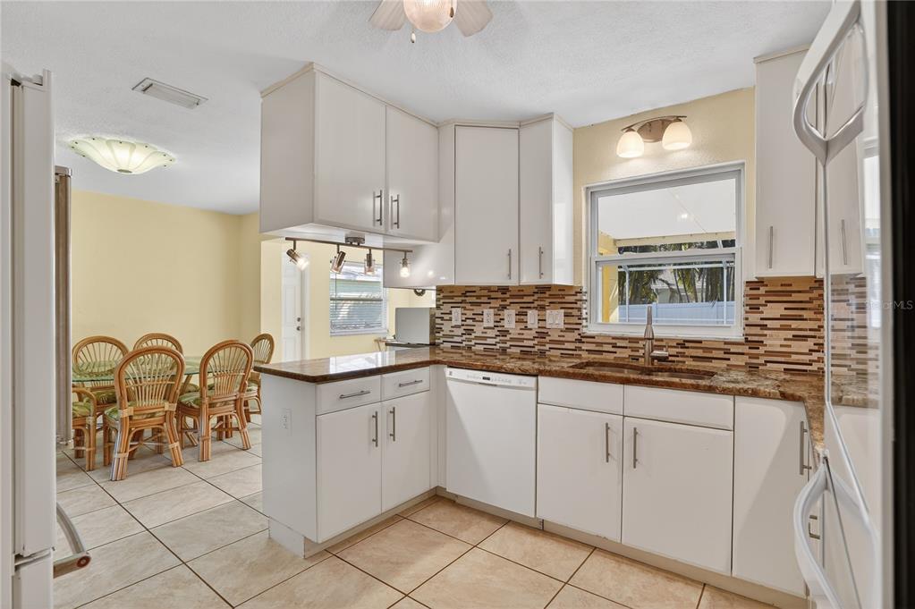 2962 8th Avenue Southwest Largo, FL 33770 - Photo 11 of 39