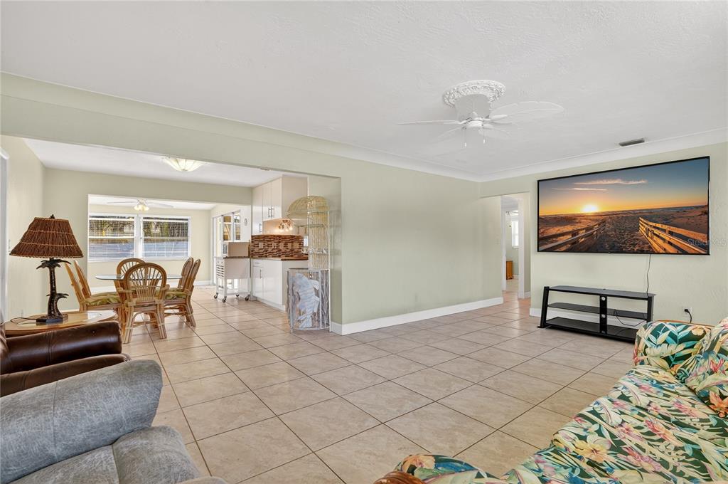 2962 8th Avenue Southwest Largo, FL 33770 - Photo 6 of 39