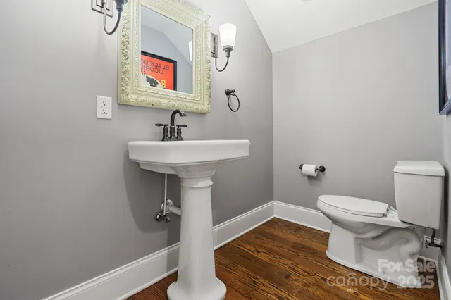 $1,300,000 | 161 East Cold Hollow Farms Drive, Mooresville, NC 28117