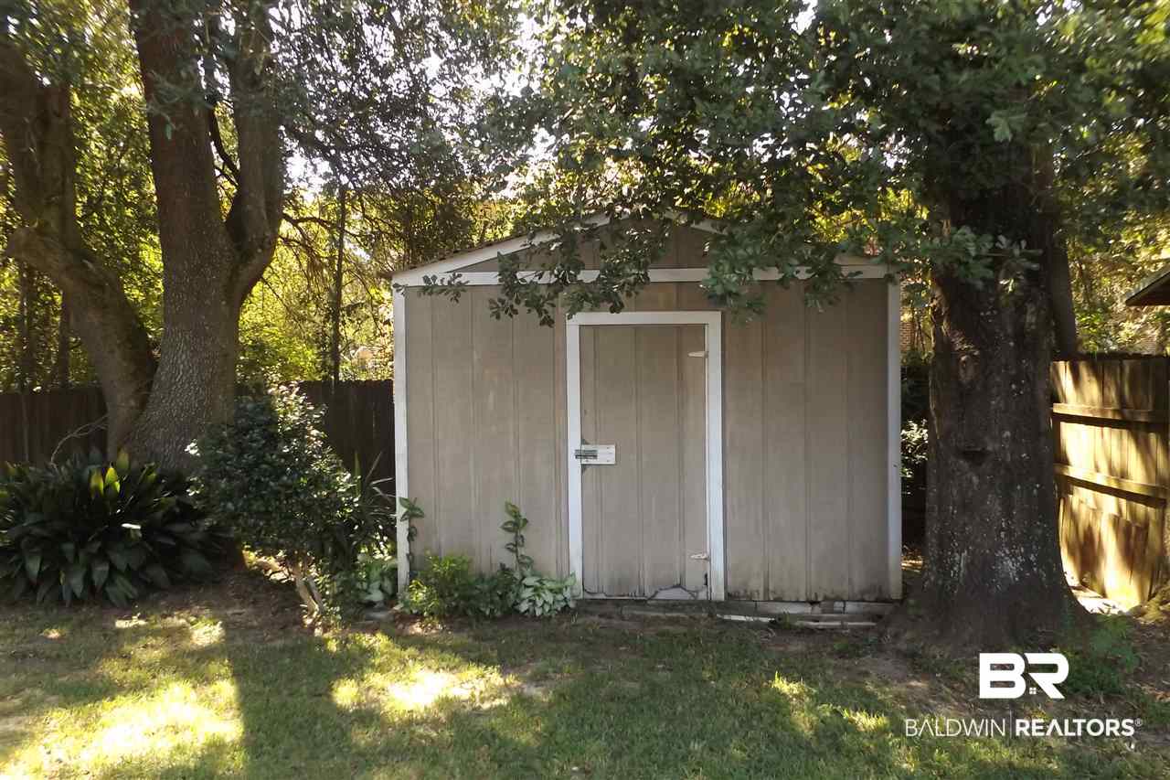 1708 South Bay Street Foley, AL 36535 - Photo 16 of 17