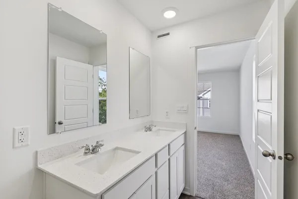 $324,990 | 885 Briar Gln Court, Hampshire, IL 60140