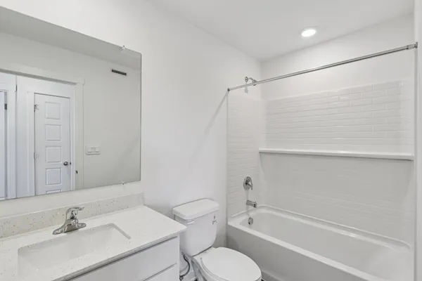 $324,990 | 885 Briar Gln Court, Hampshire, IL 60140