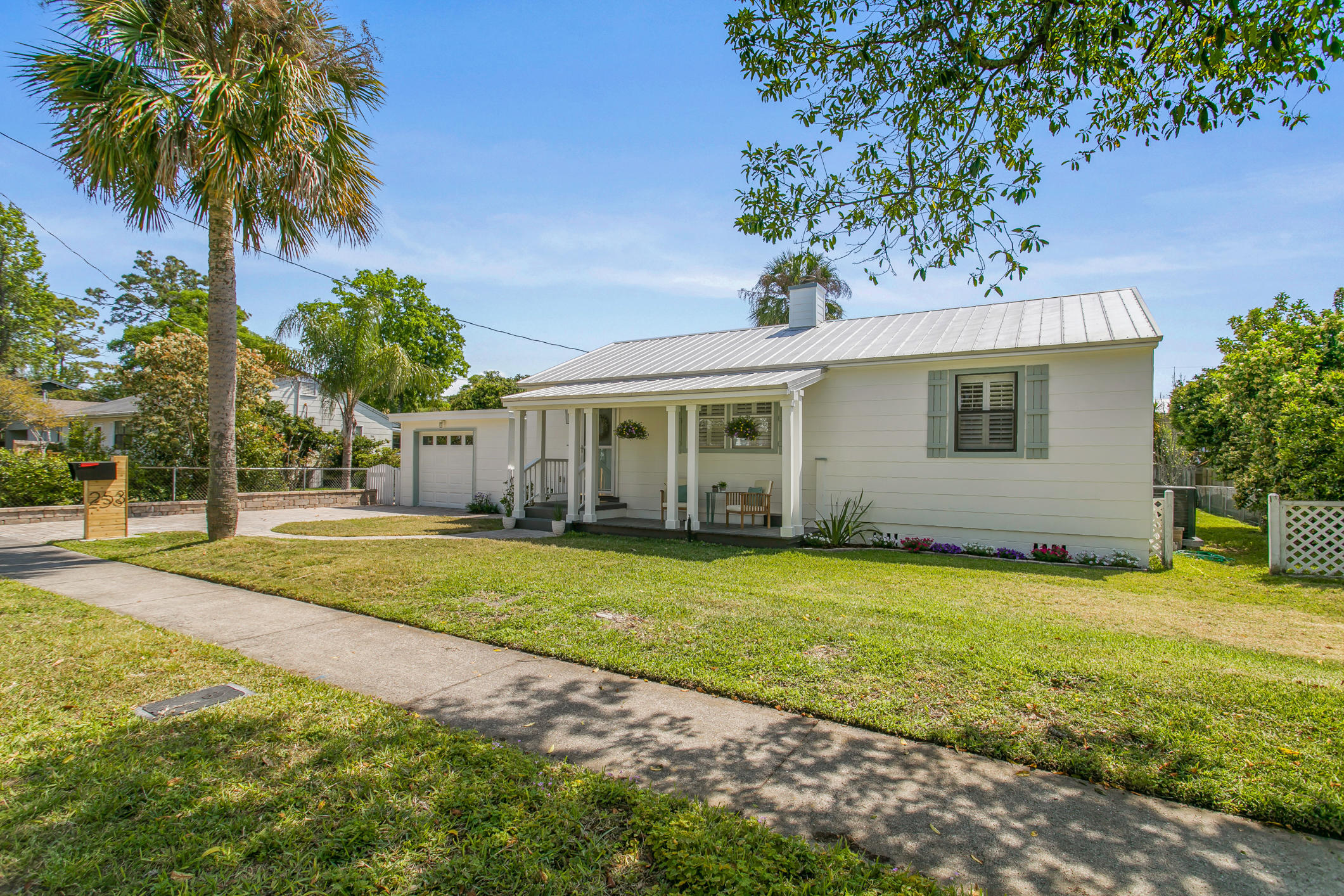 253 Seminole Road Atlantic Beach, FL 32233 - Photo 3 of 55 Front Right