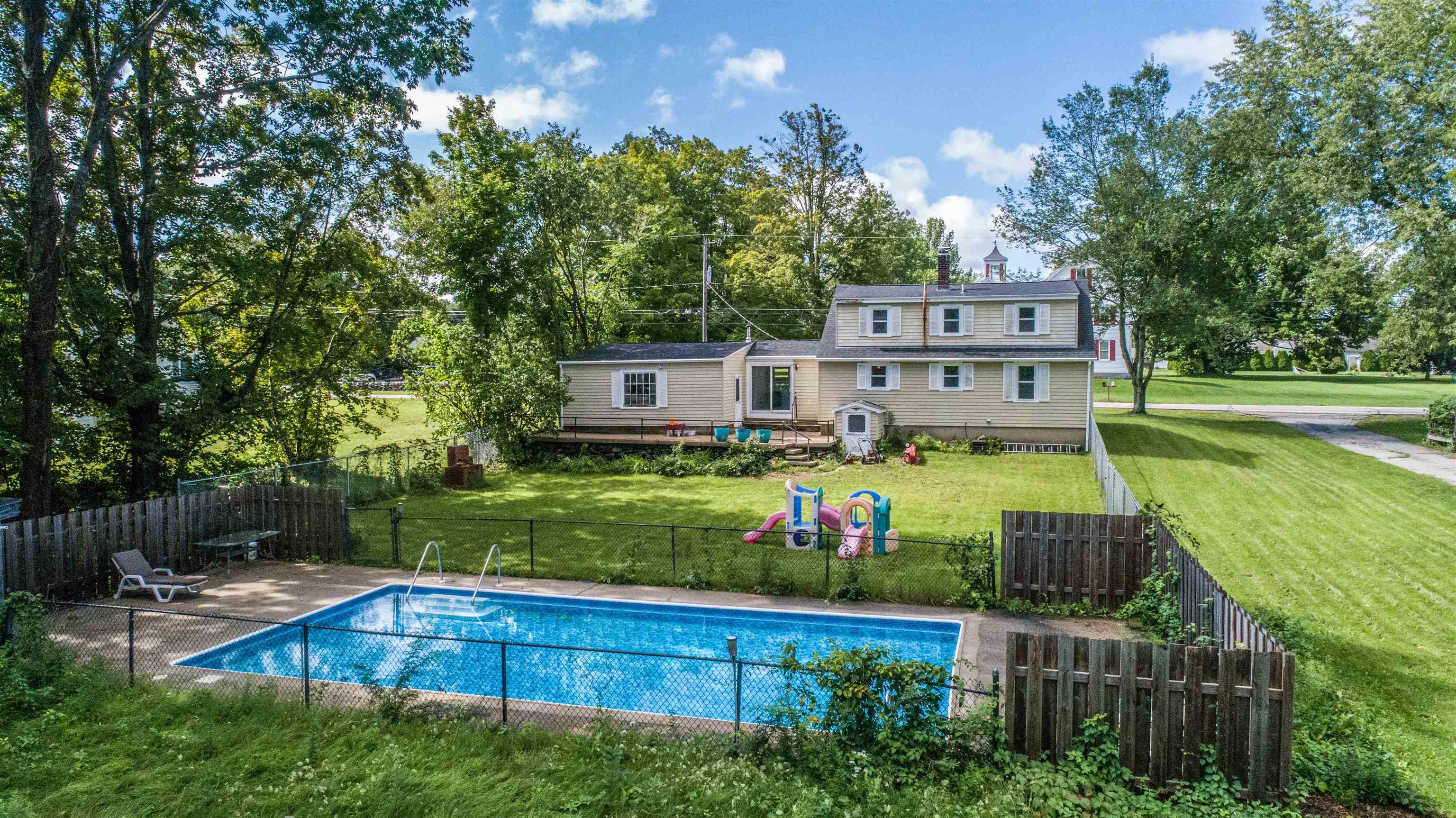 564 Salmon Falls Road Rochester, NH 03868 - Photo 4 of 39
