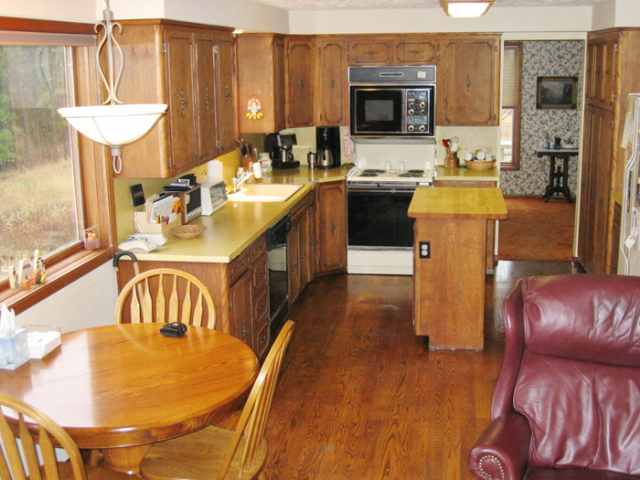 10825 South Freya Road Spokane, WA 99223 - Photo 4 of 9 Gallery Image 4