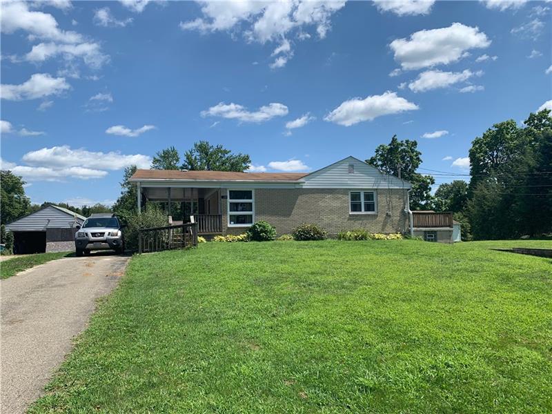 Brick ranch on over 1.74 acres