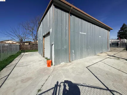 $899,000 | 321 Benicia Road, Vallejo, CA 94590