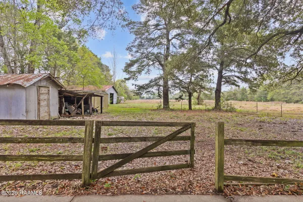 $125,000 | 2403 West Schambers, Basile, LA 70515