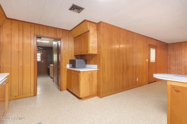 $125,000 | 2403 West Schambers, Basile, LA 70515