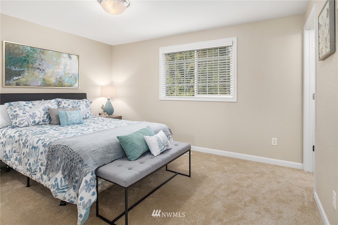 10028 Northeast 204th Street Bothell, WA 98011 - Photo 12 of 27 Gallery Image 12