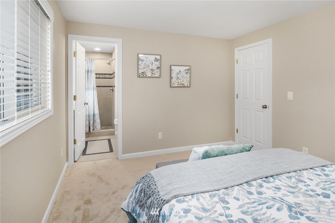 10028 Northeast 204th Street Bothell, WA 98011 - Photo 13 of 27 Gallery Image 13