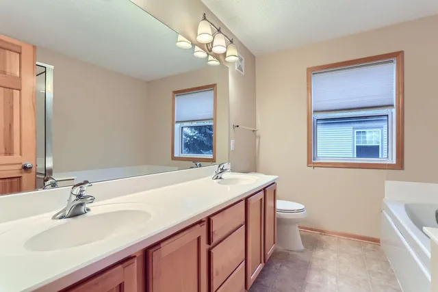 $2,699 | 11322 Stratton Avenue, Unit 93, Eden Prairie, MN 55344