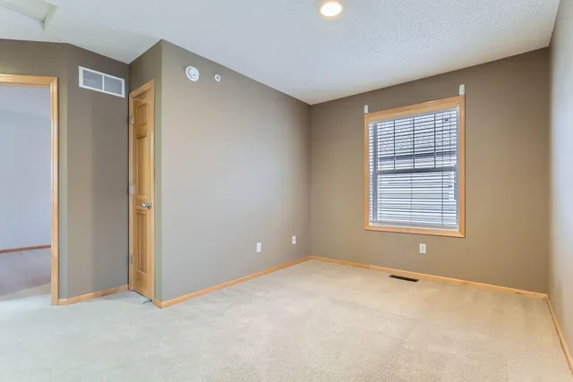 $2,699 | 11322 Stratton Avenue, Unit 93, Eden Prairie, MN 55344