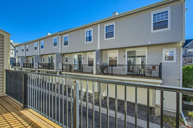 $2,699 | 11322 Stratton Avenue, Unit 93, Eden Prairie, MN 55344
