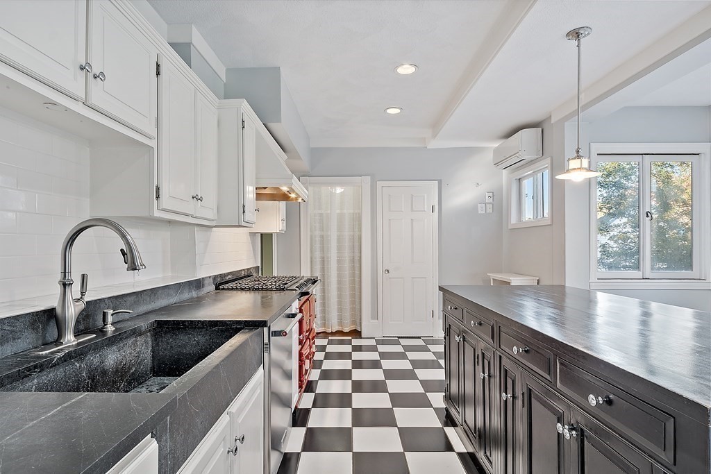 62 Farragut Road Swampscott, MA 01907 - Photo 10 of 24 Gallery Image 10