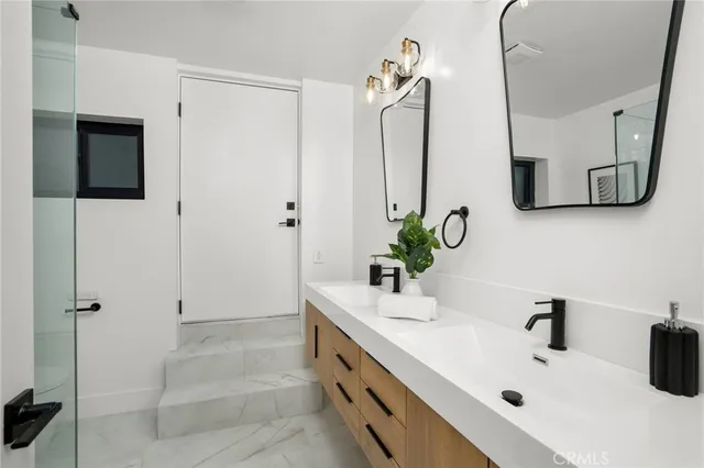 $1,795,000 | 14457 Glorietta Drive, Sherman Oaks, CA 91423