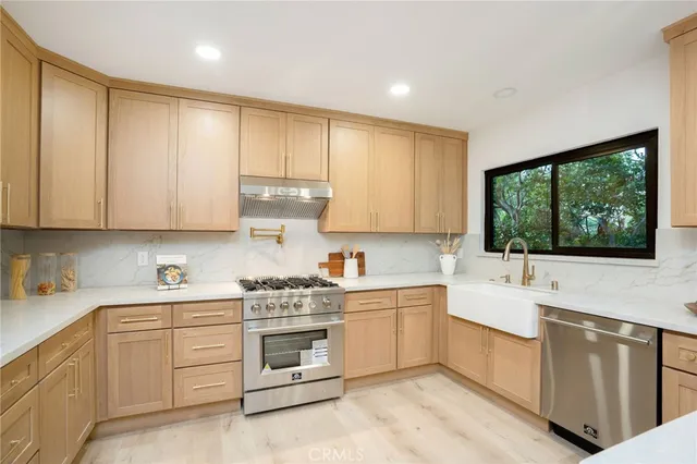 $1,795,000 | 14457 Glorietta Drive, Sherman Oaks, CA 91423