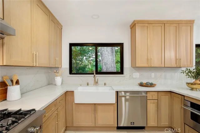 $1,795,000 | 14457 Glorietta Drive, Sherman Oaks, CA 91423