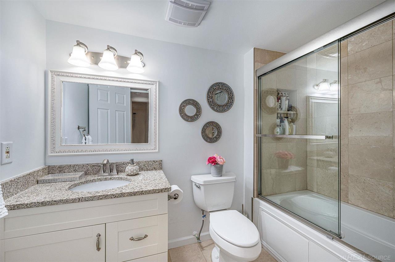 29830 West 12 Mile Road, Unit 305 Farmington Hills, MI 48334 - Photo 11 of 16