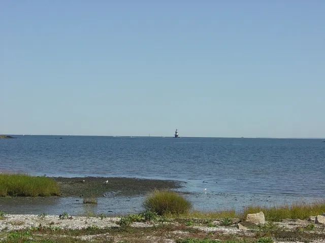 $1,975 | 1 Walter Avenue, Unit 15, Norwalk, CT 06851