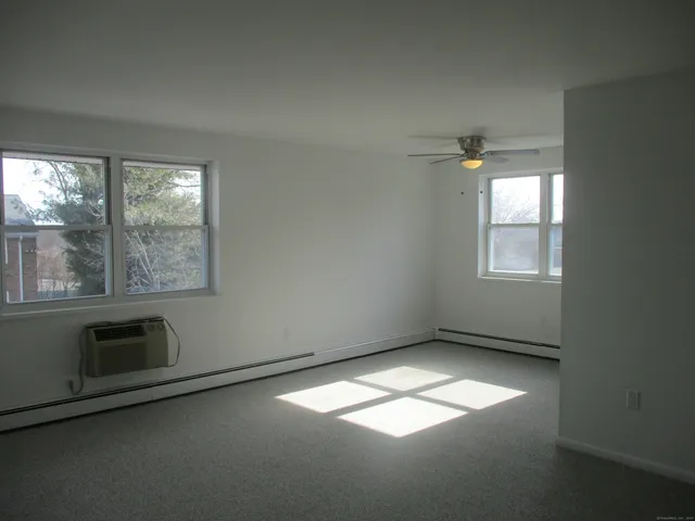 $1,975 | 1 Walter Avenue, Unit 15, Norwalk, CT 06851