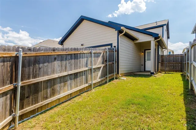 $1,900 | 5513 Topwater Trail, Fort Worth, TX 76119