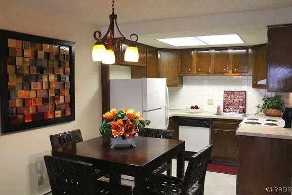 $1,250 | 131 Peppertree Drive, Amherst, NY 14228