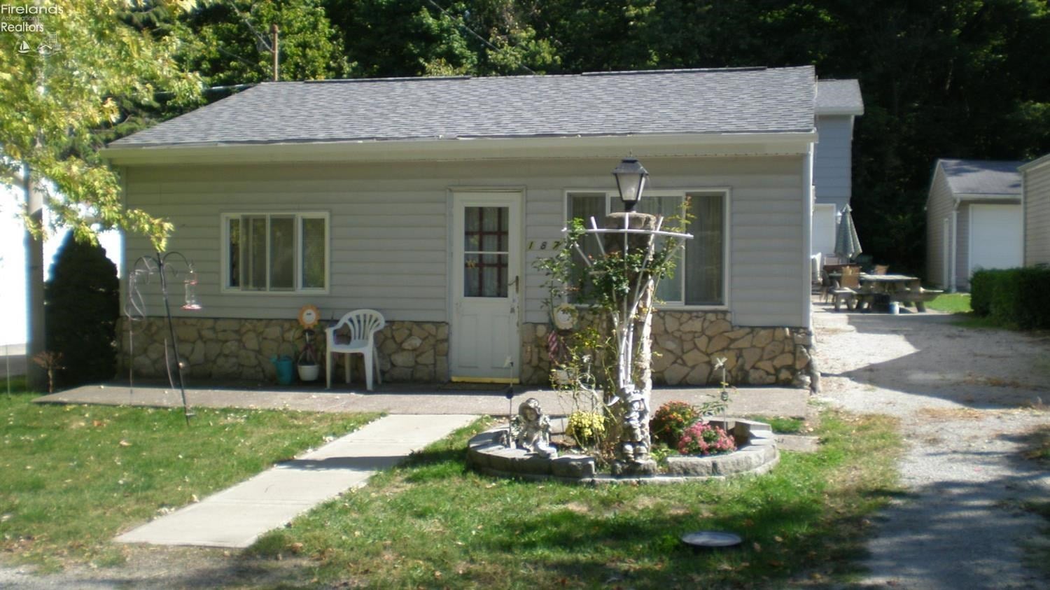 187 Hidden Beach Road Lakeside Marblehead, OH 43440 - Photo 1 of 10 Gallery Image 1
