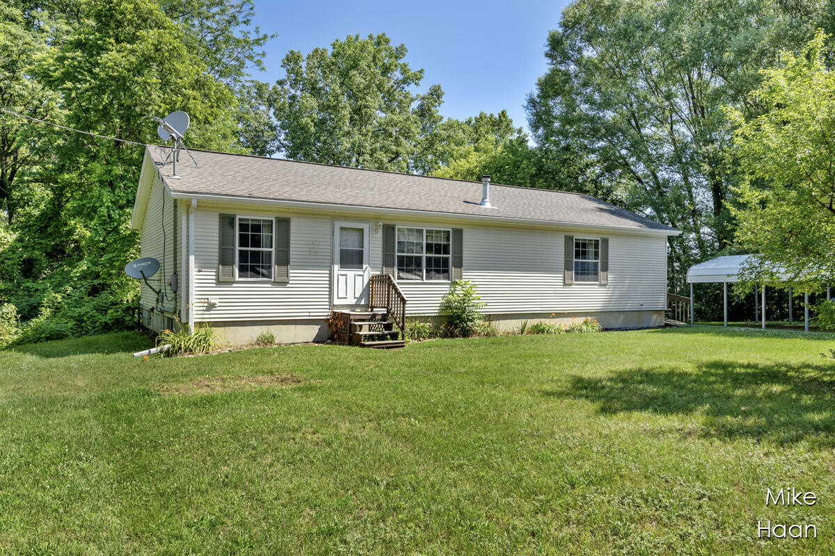16842 White Road Bailey, MI 49303 - Photo 1 of 31 IMG_1001