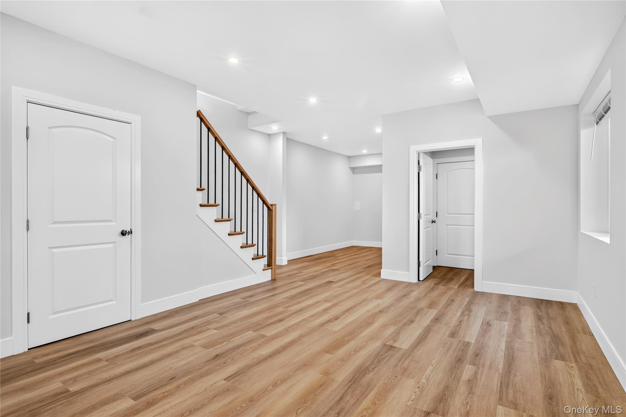 42 Linwood Road North, Unit B Port Washington, NY 11050 - Photo 28 of 35 Gallery Image 28