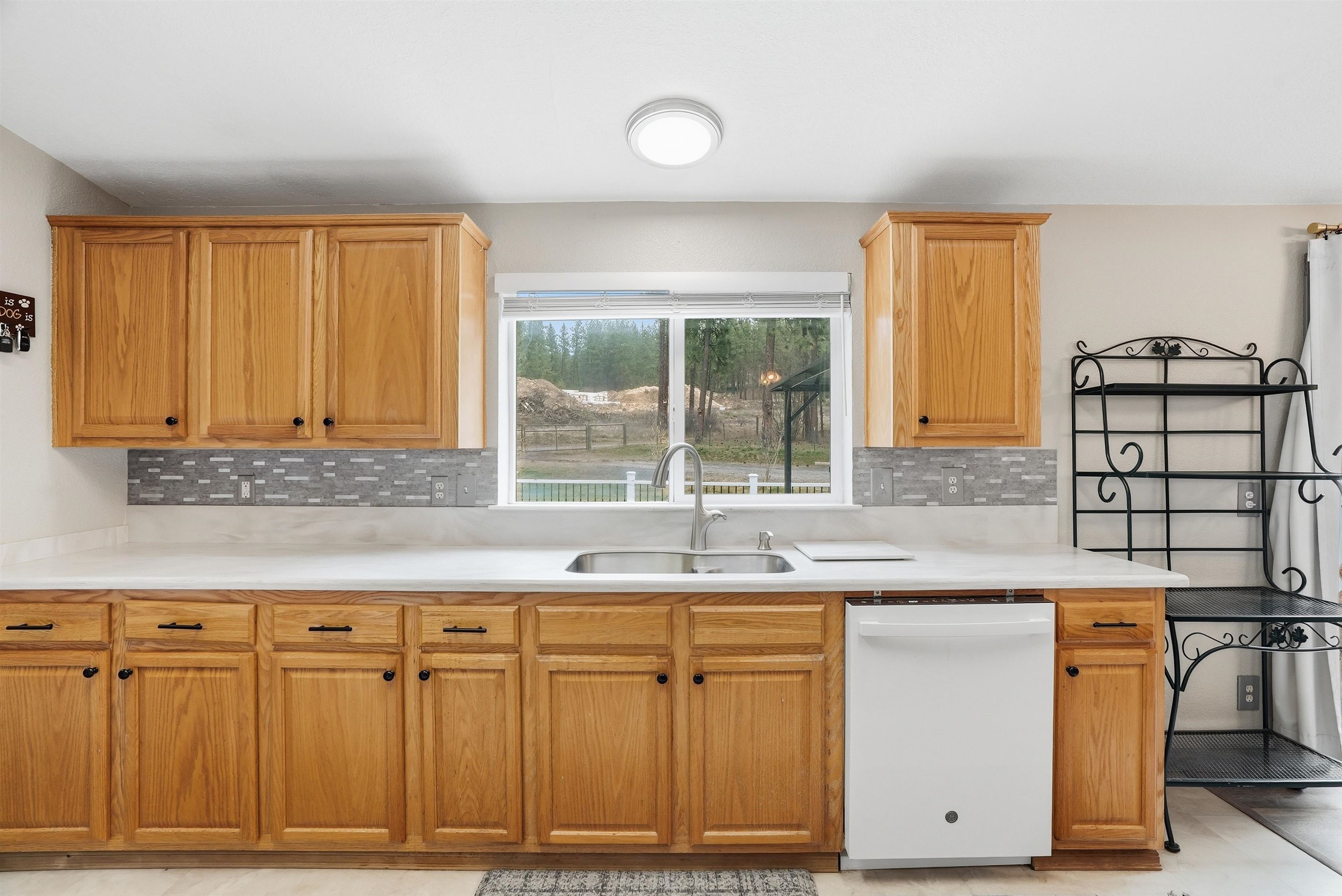 5483 South Swenson Road Deer Park, WA 99006 - Photo 13 of 49