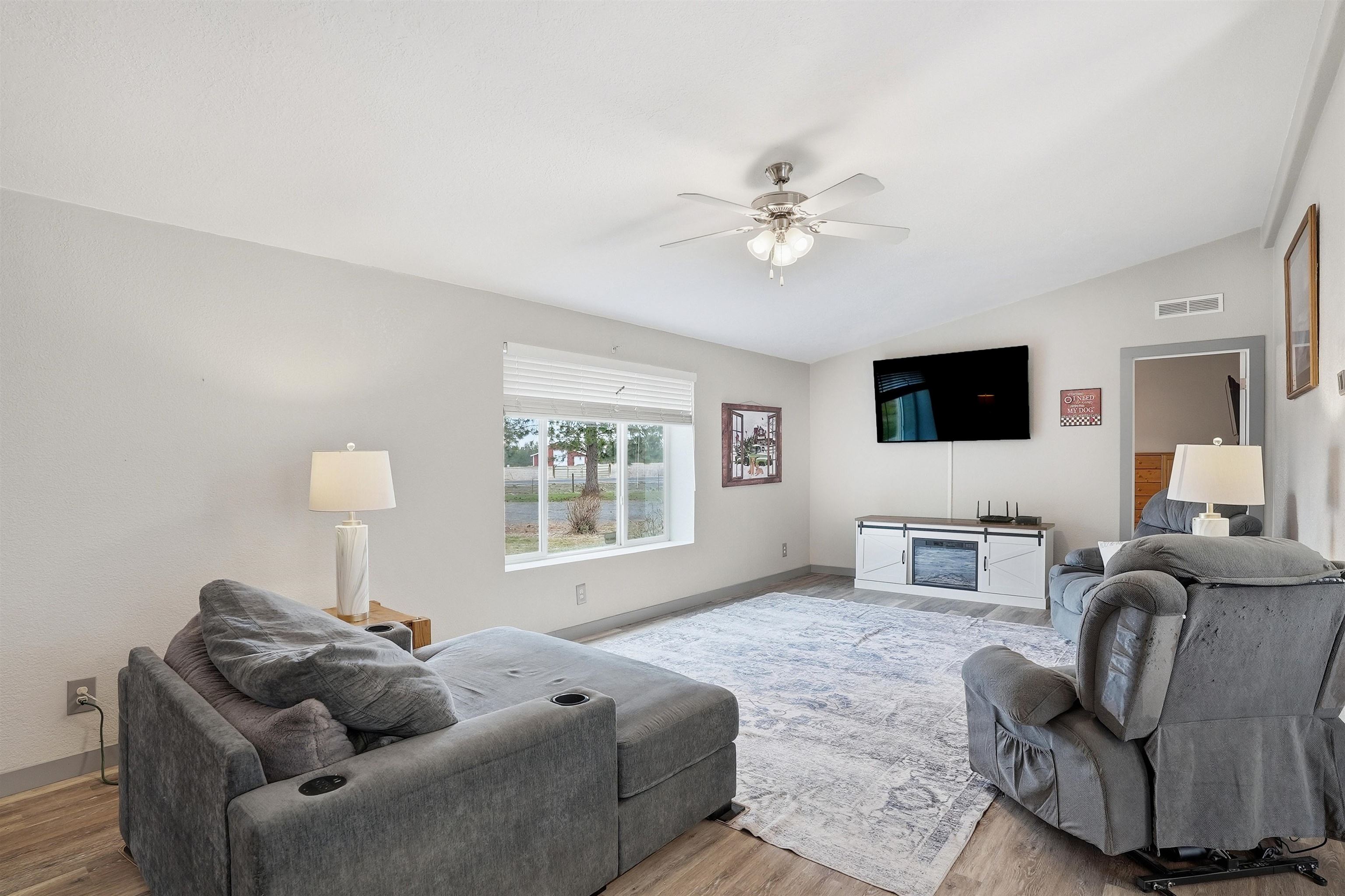 5483 South Swenson Road Deer Park, WA 99006 - Photo 7 of 49