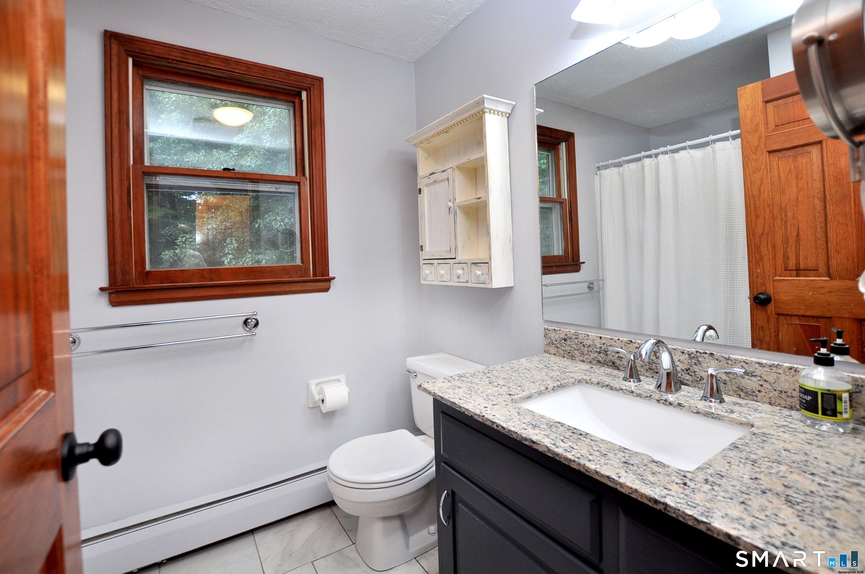 117 Hollow Brook Road Windsor, CT 06095 - Photo 23 of 40 Primary bedroom Full bath
