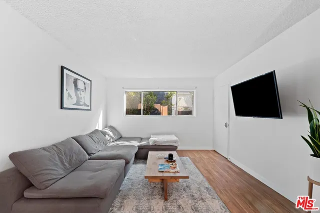 $1,849,000 | 125 Brooks Avenue, Venice, CA 90291