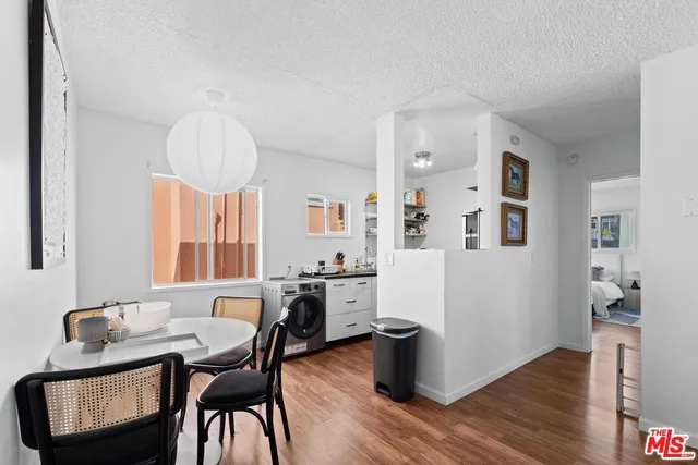 $1,849,000 | 125 Brooks Avenue, Venice, CA 90291