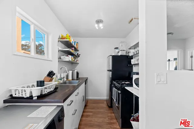 $1,849,000 | 125 Brooks Avenue, Venice, CA 90291