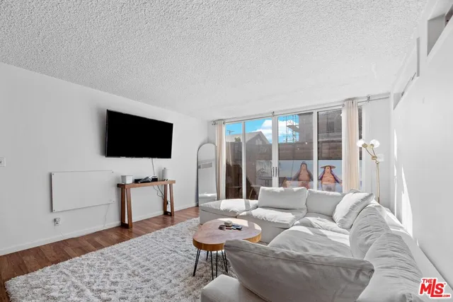 $1,849,000 | 125 Brooks Avenue, Venice, CA 90291